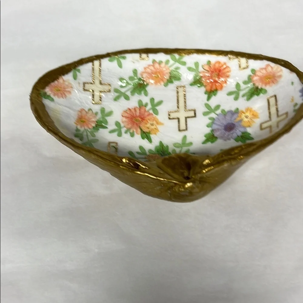 Handmade Faith Inspired Floral Shell Ring Dish Gold Rim Christian Gift